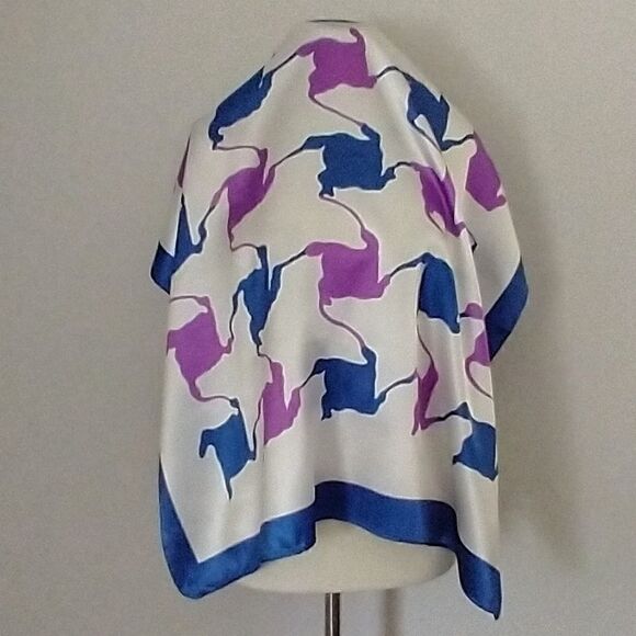 Vintage 1970s Hand Rolled Scarf Wrap Japan Acetate - Picture 7 of 12